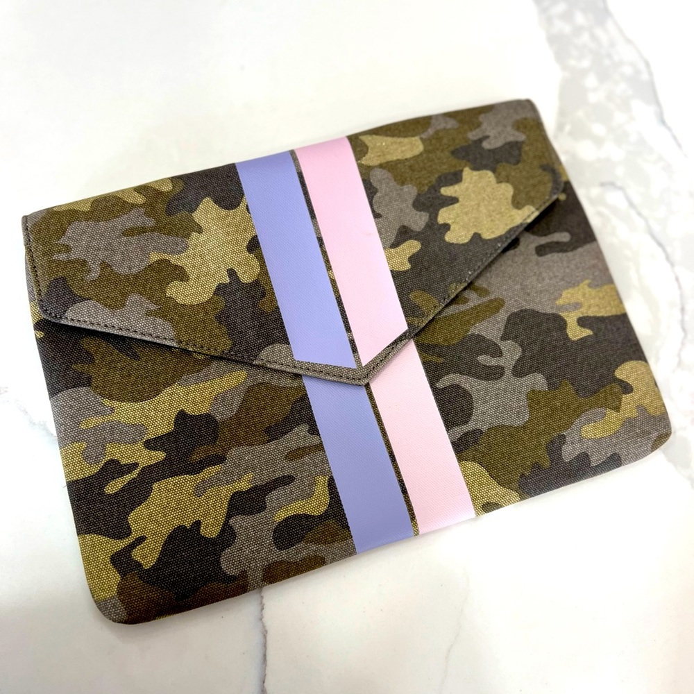 Stella & Dot Pink Striped Olive Army Green Camo Bellamy Envelope Clutch
